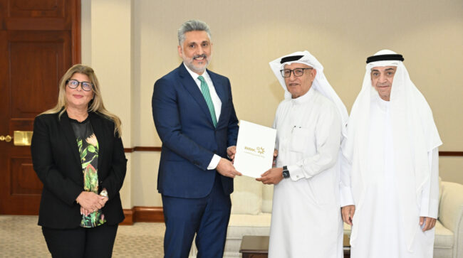 الرئيس التنفيذي لبنك البحرين والكويت يستقبل رئيس جمعية الصحفيين البحرينية 